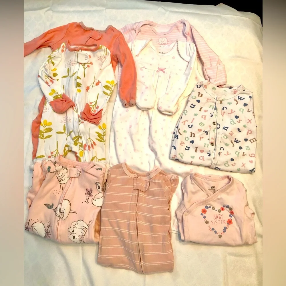 Lot of 8/ 0-3 months old baby girl onesies pajamas sleepwear warm cuddle cute